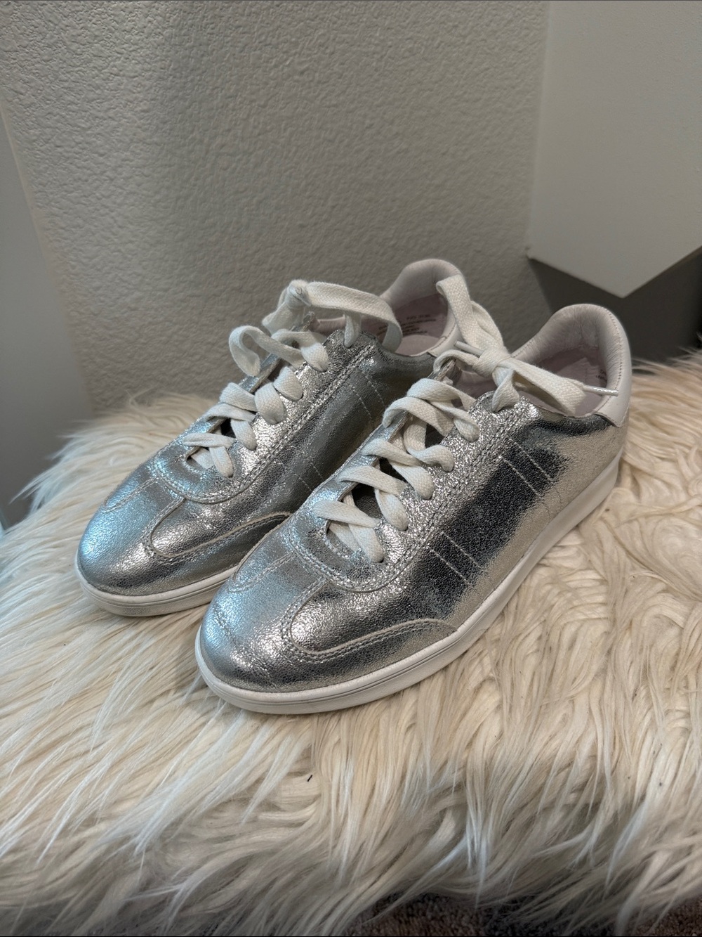 Frankie4 Drew Metallic Silver Lace-Up Sneakers
